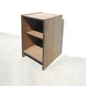 Prestatgeria de segona mà de 3 posts (47x50x74cm) de melamina en bon estat en venda a cabauoportunitats.com