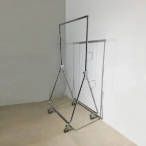 Burra plegable de segona mà amb rodes (80x52x153cm) en bon estat en venda a cabauoportunitats.com