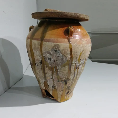 Tenalla antiga feta de ceràmica amb 3 nanses per a ús decoratiu en venda a cabauoportunitats.com