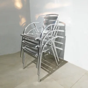 Sillas de aluminio apilables 55x50x81cm de ocasión en venta en cabauoportunitats.com