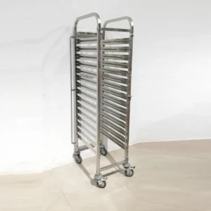 Carro d'acer inoxidable per a 15 safates de 33x55cm de segona mà en venda a cabauoportunitats.com