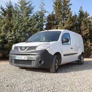 Furgoneta carga NISSAN NV250 de segunda mano en venta en cabauoportunitats.com