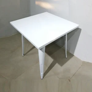 Taula de bar de color blanca feta de xapa d'acer de 80x80x76cm nova en venda a cabauoportunitats.com