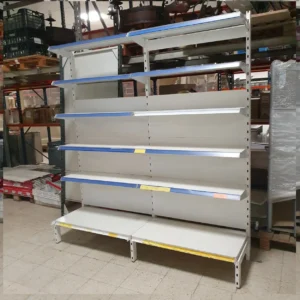 Estantería metálica de pared para tienda (200x60x220cm) de segunda mano en venta en cabauoportunitats.com
