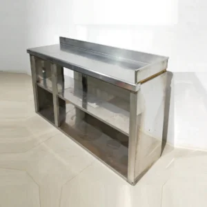 Taula d'acer inoxidable 165x50x101 cm de segona mà per a fregidores, fogons... en venda a cabauoportunitats.com