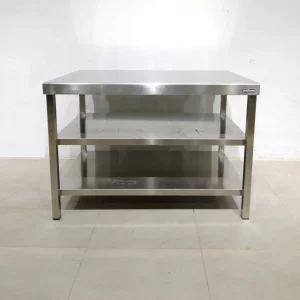 Taula DISTFORM d'acer inoxidable de segona mà (120x80x83cm) en venda a cabauoportunitats.com