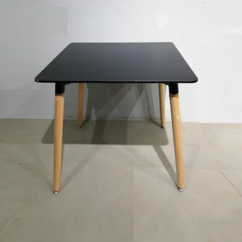 Taula de bar feta de plàstic i peu de fusta de 80x80x75cm nou en venda a cabauoportunitats.com