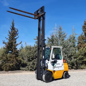 Carretó elevador TCM FHG 30 N2 amb motor de gas butà/propà, 3.000kg de capacitat i banyes de 230cm de segona mà en venda a cabauoportunitats.com