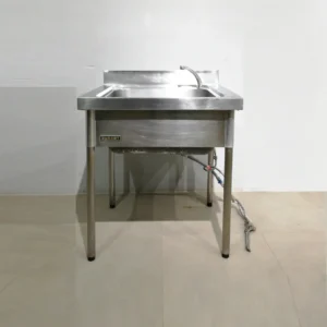 Pica amb potes i aixeta de 80x70x97cm de segona mà en bon estat en venda a cabauoportunitats.com