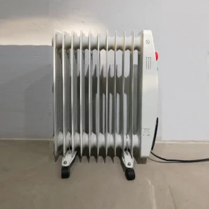 Radiador de aceite ORBEGOZO RO-2500C 2500W de segunda mano procedente de un final de stock en venta en cabauoportunitats.com