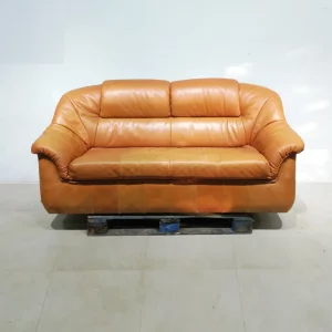 Sofà de pell marró de 3 places (196x80x90cm) de segona mà en bon estat en venda a cabauoportunitats.com