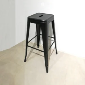Taburete metálico negro tipo TOLIX nuevo en venta en cabauoportunitats.com
