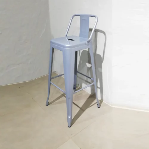 Tamborets metàl·lics gris amb esquena tipus TOLIX de 42x42x92cm nous en venda a cabauoportunitats.com