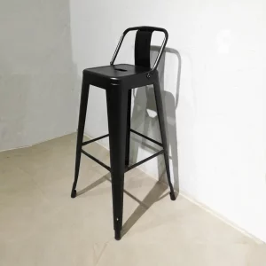 Taburetes metálicos negros tipo TOLIX de 42x42x92cm nuevos en venta en cabauoportunitats.com