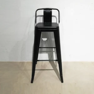 Taburetes metálicos negros tipo TOLIX de 42x42x92cm nuevos en venta en cabauoportunitats.com
