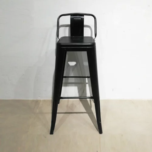 Taburetes metálicos negros tipo TOLIX de 42x42x92cm nuevos en venta en cabauoportunitats.com