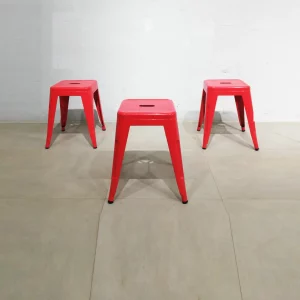Taburete metálico TOLIX rojo (30x30x45cm) nuevo en venta en cabauoportunitats.com