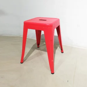 Taburete metálico TOLIX rojo (30x30x45cm) nuevo en venta en cabauoportunitats.com