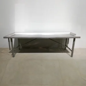 Mostrador de pescatería con dos desagües de segunda mano (280x100x87cm) en venta en cabauoportunitats.comTaula 280x100x87