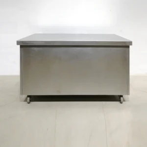Taula de treball de 150x80x85cm de segona mà amb gran espai d'emmagatzematge inferior... en venda a cabauoportunitats.com