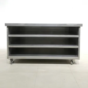 Taula de treball de 150x80x85cm de segona mà amb gran espai d'emmagatzematge inferior... en venda a cabauoportunitats.com
