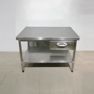 Mesa de acero inoxidable de 120x70x87cm de segunda mano en venta en cabauoportunitats.com