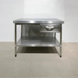 Mesa de acero inoxidable de 120x70x87cm de segunda mano en venta en cabauoportunitats.com
