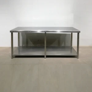 Mesa de acero inoxidable de 200x70x83cm con estantería inferior de segunda mano