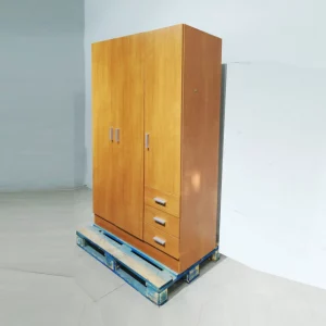 Armari fet de fusta de 120x50x180cm de segona mà en venda a cabauoportunitats.com