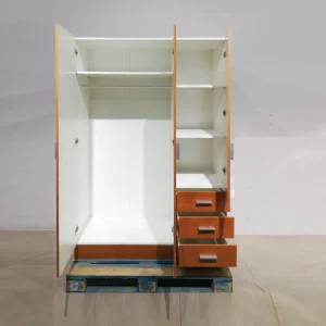 Armari fet de fusta de 120x50x180cm de segona mà en venda a cabauoportunitats.com