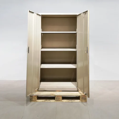Armari metàl·lic de segona mà de 95x45x180cm de gran resistència en venda per desús a cabauoportunitats.com