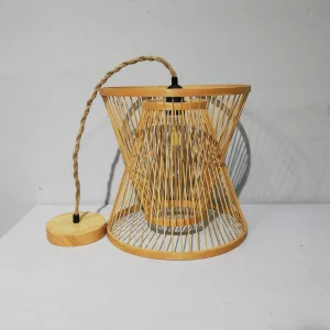 Làmpada de sostre de fusta i ràfia ø30x30cm senzilla i elegant en bon estat en venda a cabauoportunitats.com