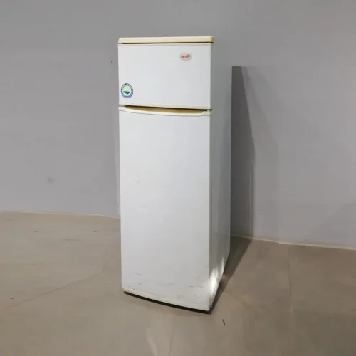 Nevera con congelador KEMA KEUR RN260V de segunda mano en buen estado en venta en cabauoportunitats.com
