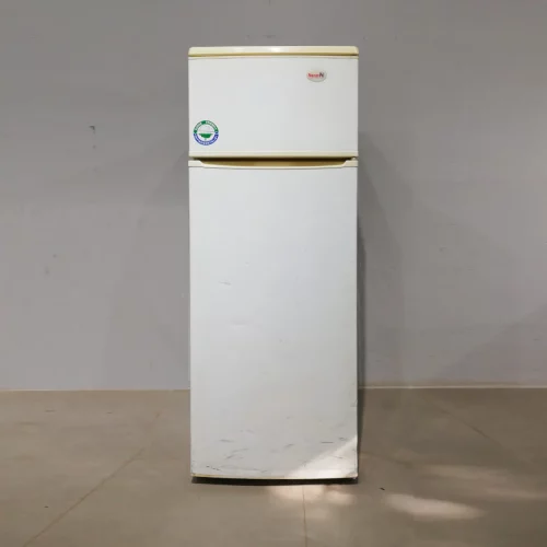 Nevera con congelador KEMA KEUR RN260V de segunda mano en buen estado en venta en cabauoportunitats.com