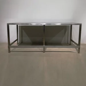 Mesa de acero inoxidable sin estante inferior de 265x90x110cm de segunda mano en buen estado en venta en cabauoportunitats.com