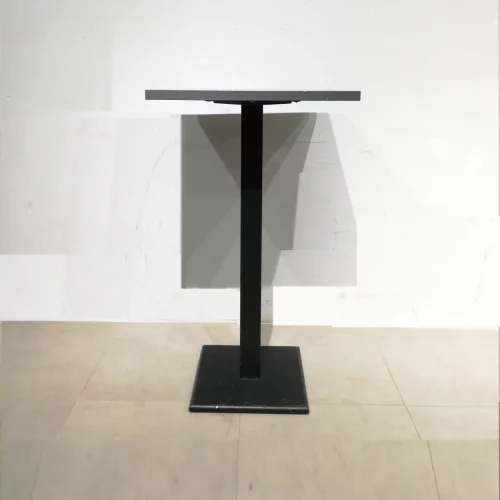 Mesa alta cuadrada para bar 114cm de altura de segunda mano en buen estado en venta en cabauoportunitats.com