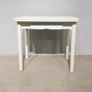 Mesa blanca con cajón de segunda mano (80x40x76cm) en venta en cabauoportunitats.com