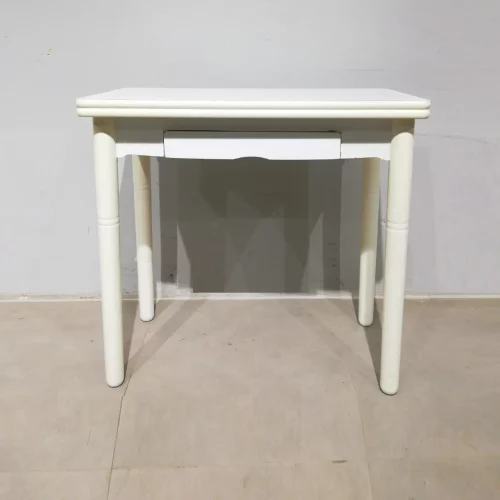 Mesa blanca con cajón de segunda mano (80x40x76cm) en venta en cabauoportunitats.com