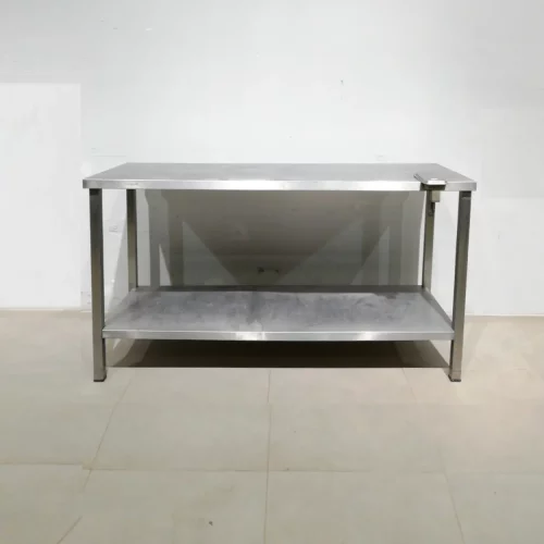 Mesa de acero inoxidable de segunda mano (160x60x89cm) en venta en cabauoportunitats.com