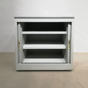 Armario metálico para taller, oficina con persiana procedente de un final de stock 80x45x75cm en venta en cabauoportunitats.com