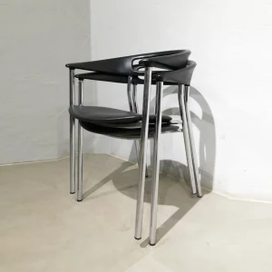 Lot de 2 cadires de segona mà en molt bon estat per a sala d'espera, oficina, despatx... en venda a cabauoportunitats.com