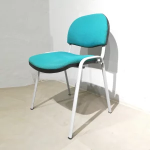 Lote de 2 sillas de segunda mano en muy buen estado para sala de espera, oficina, despacho... en venta en cabauoportunitats.com