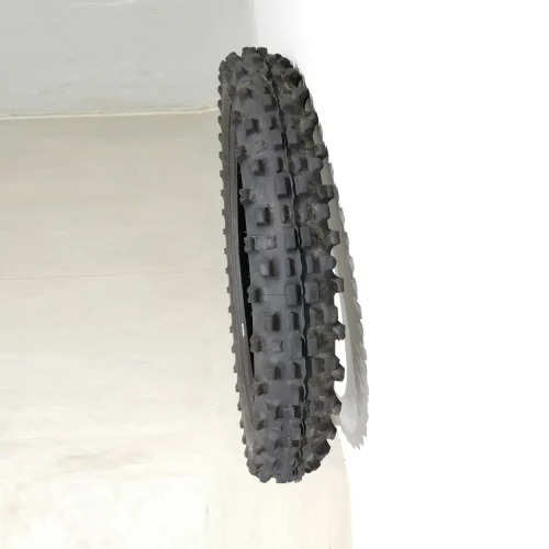 Neumático para motocicleta MICHELIN 90-100-21 M-C57-R de segunda mano en venta en cabauoportunitats.com