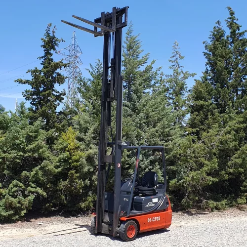 Toro elèctric LINDE E16C de segona mà 450cm d'elevació i 1.600kg de capacitat en venda a cabauoportunitats.com