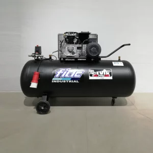 Compressor FIAC INDUSTRIAL de segona mà de 200 litres en bon estat en venda a cabauoportunitats.com