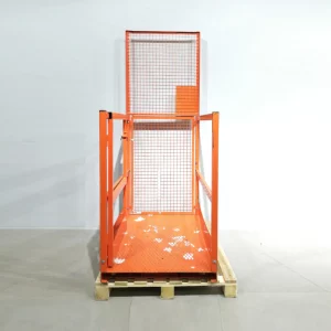 Palot metàl·lic de reixa de 79x124x122 cm de segona mà en venda a cabuoportuntiats.com