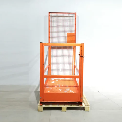Palot metàl·lic de reixa de 79x124x122 cm de segona mà en venda a cabuoportuntiats.com