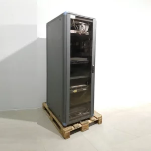 Rack negro de segunda mano con puerta transparente (60x89x174cm) en venta en cabauoportunitats.com