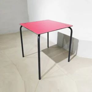 Mesa de terraza apilable de segunda mano en venta en cabauoportunitats.com