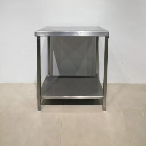 Taula d'inox (62x72x84cm)de segona mà en venda a cabauoportunitats.com